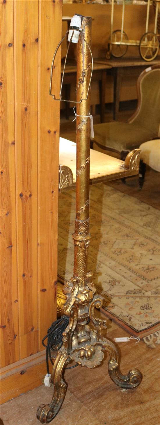 Gilt lamp stand(-)